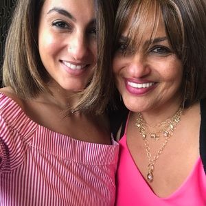 Meet your Posher, Yvette